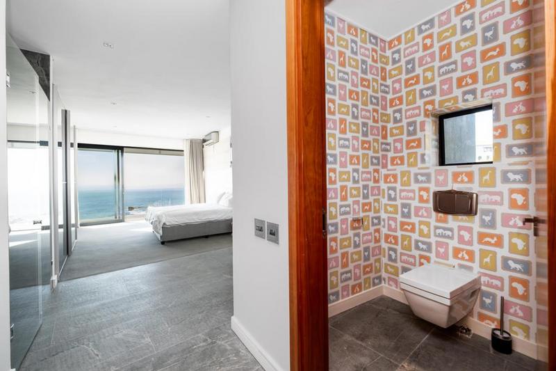 7 Bedroom Property for Sale in Bantry Bay Western Cape